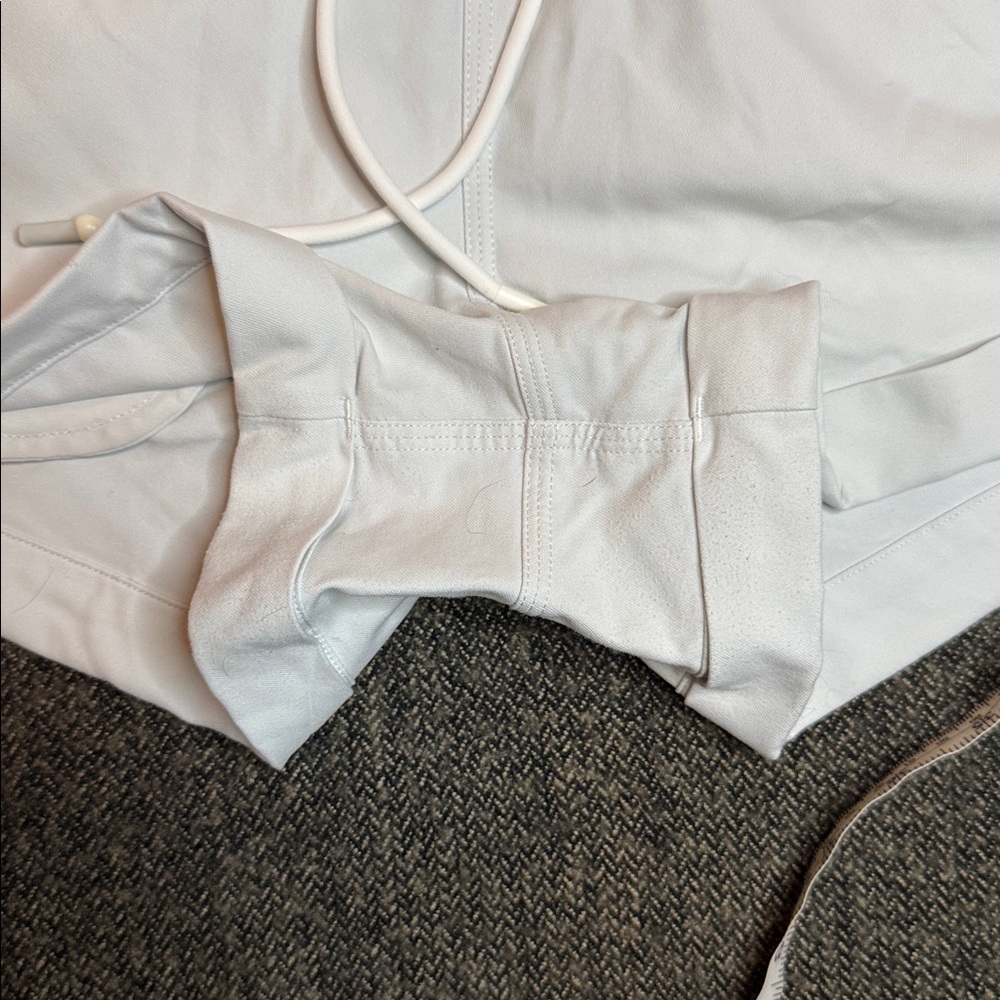 Lululemon Athletica Light Gray Athletic Shorts sz 4 - Picture 4 of 8